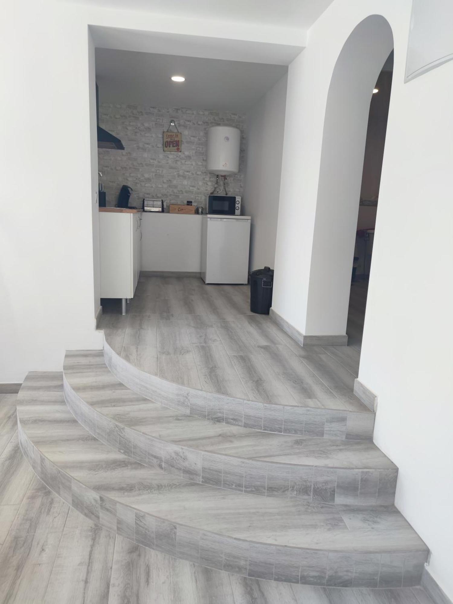 Planta Independiente En Villa Primavera Михас Екстериор снимка